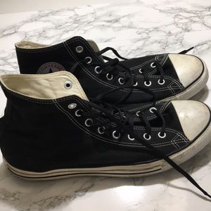 Black converse